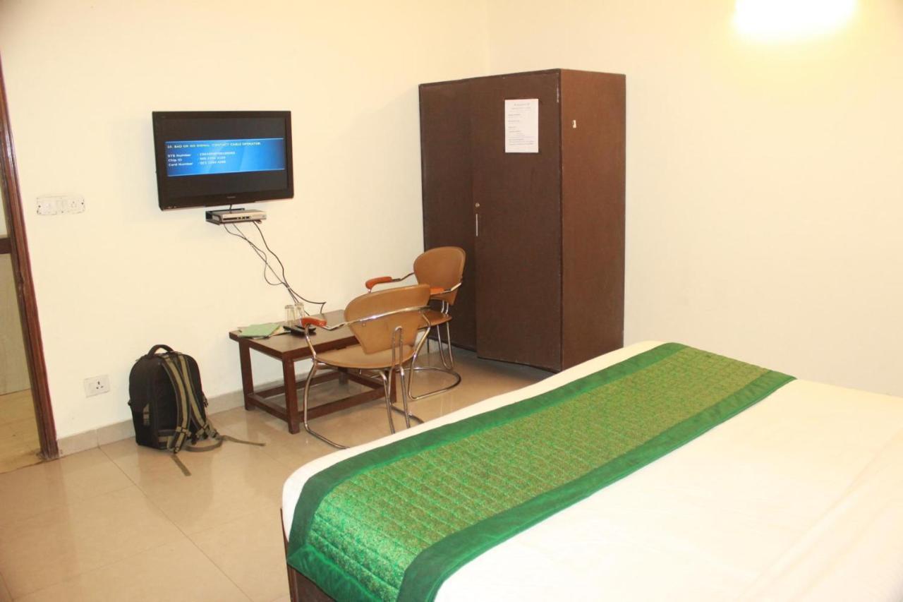 Hotel Smart Plaza New Delhi Eksteriør bilde