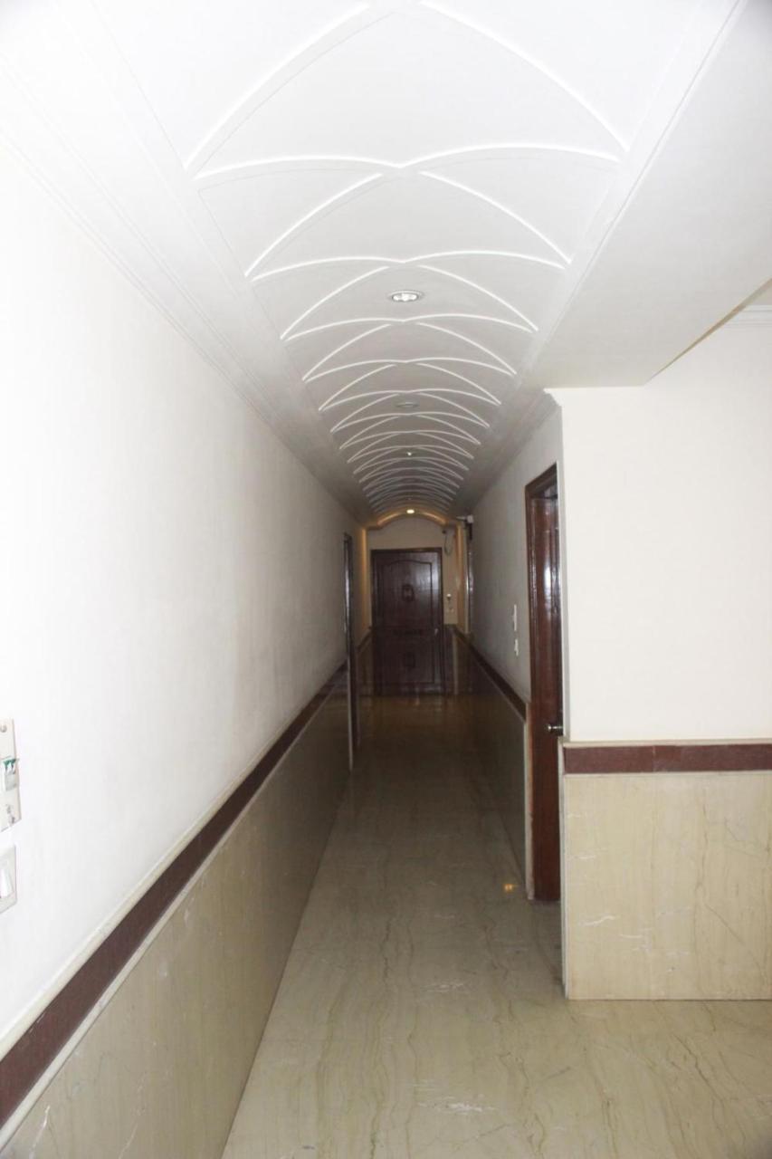 Hotel Smart Plaza New Delhi Eksteriør bilde